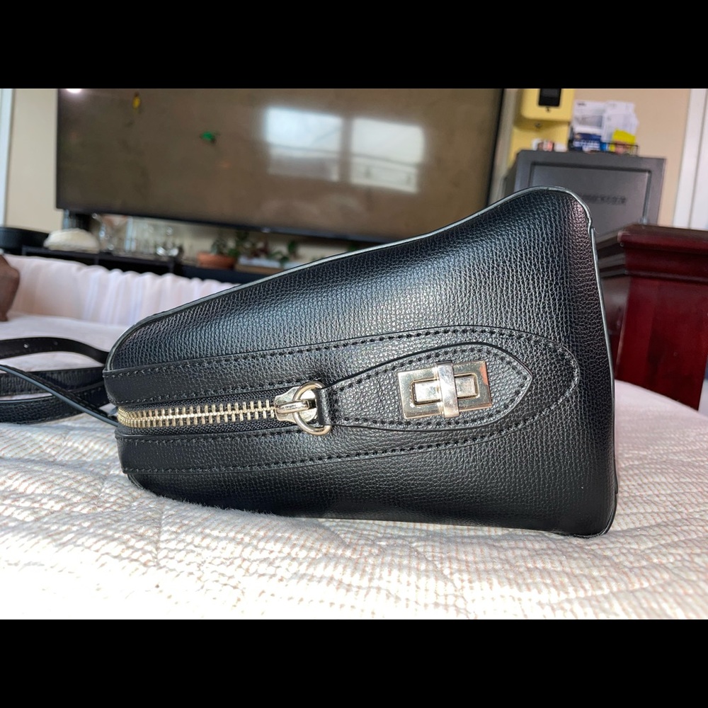 Henri Bendel Satchel - Picture 3 of 8
